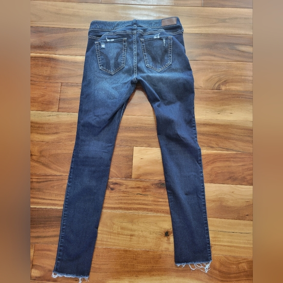 Jean's - Picture 2 of 4